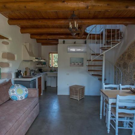 To Spiti Mas Apartment Сугия Екстериор снимка