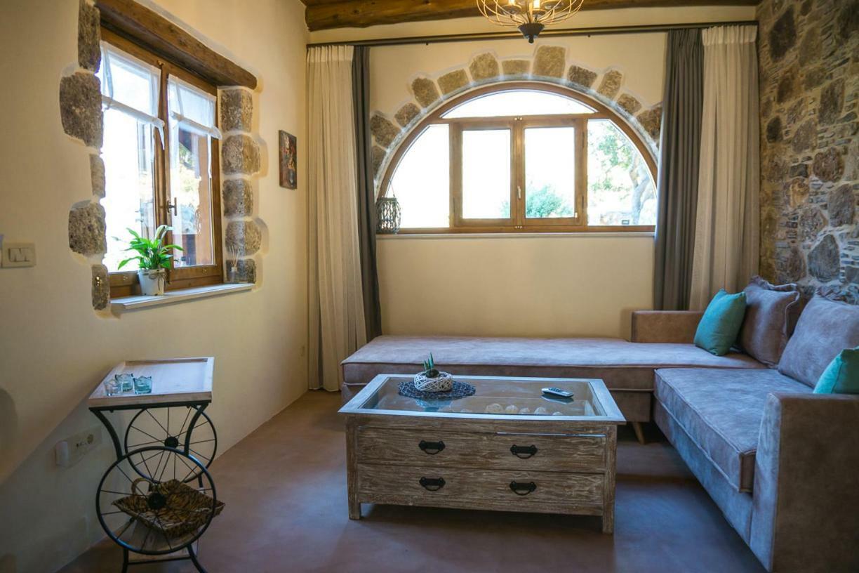 To Spiti Mas Apartment Сугия Екстериор снимка