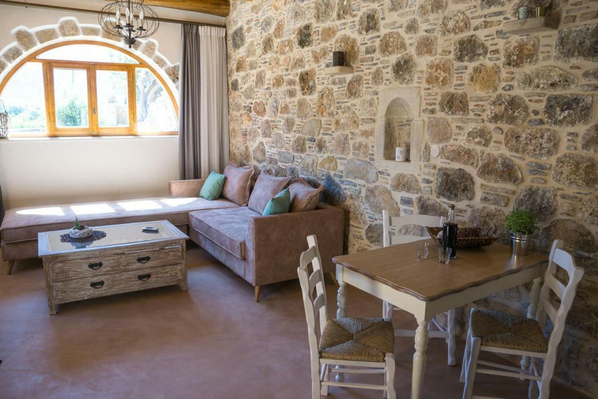 To Spiti Mas Apartment Сугия Екстериор снимка
