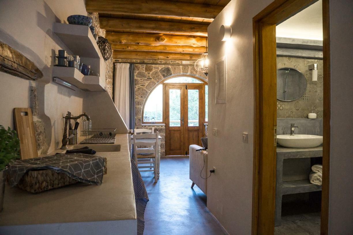 To Spiti Mas Apartment Сугия Екстериор снимка