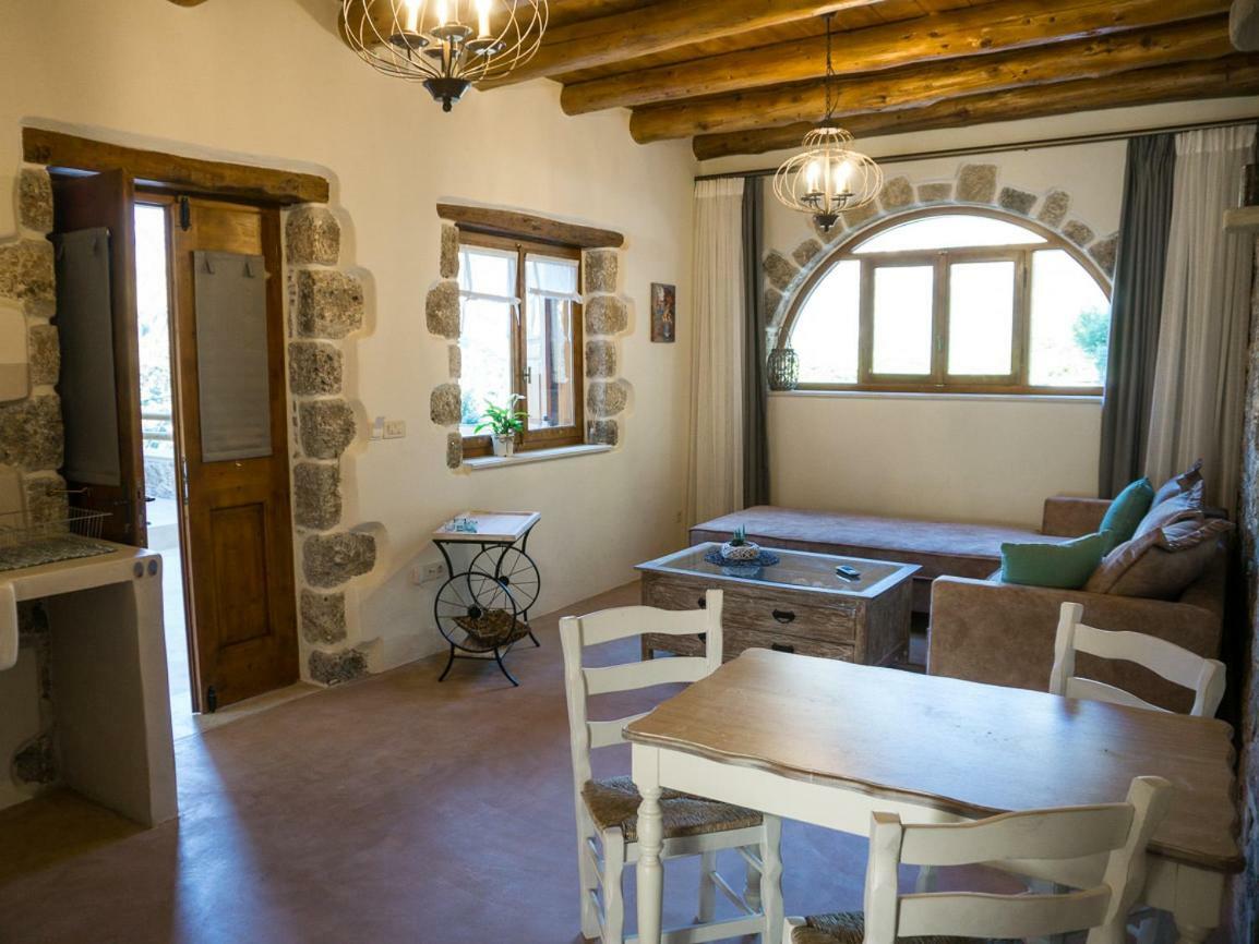 To Spiti Mas Apartment Сугия Екстериор снимка
