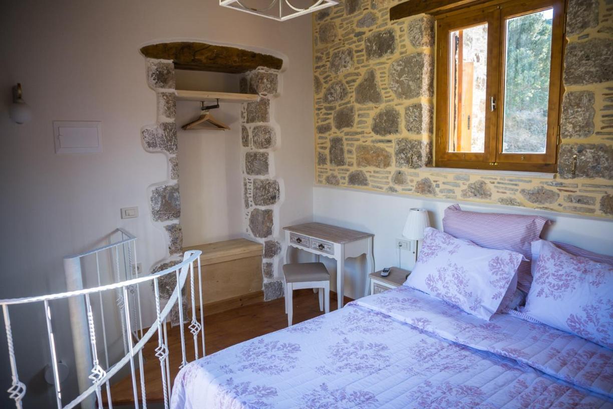 To Spiti Mas Apartment Сугия Екстериор снимка